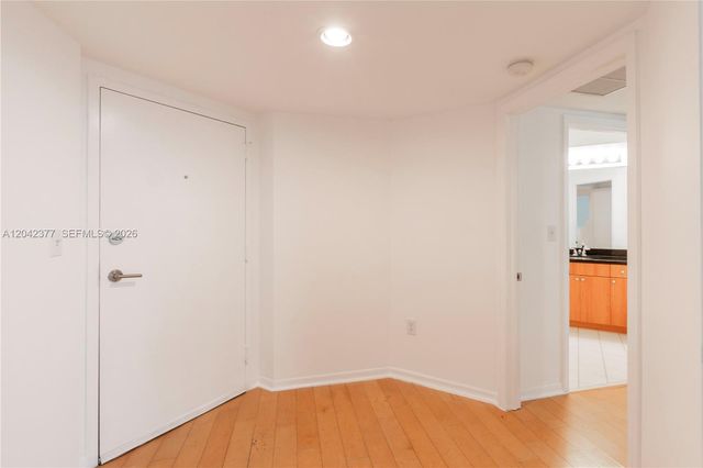 1330 W Ave 610 610, Miami Beach, FL 33139