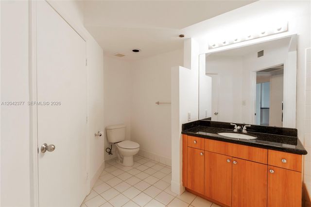 1330 W Ave 610 610, Miami Beach, FL 33139