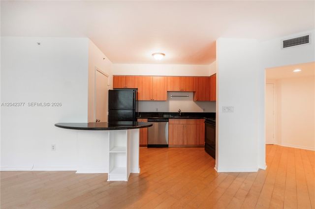 1330 W Ave 610 610, Miami Beach, FL 33139