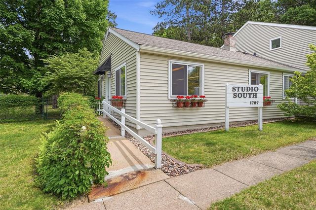 1707 South Street, Eau Claire, WI 54701