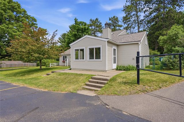 1707 South Street, Eau Claire, WI 54701