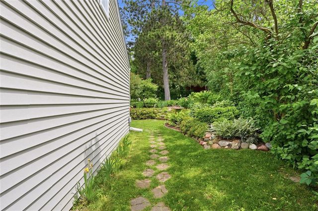 1707 South Street, Eau Claire, WI 54701