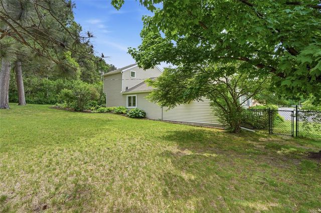 1707 South Street, Eau Claire, WI 54701