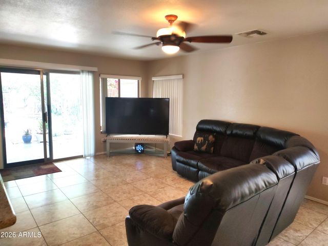 6510 W CHISUM Trail, Phoenix, AZ 85083