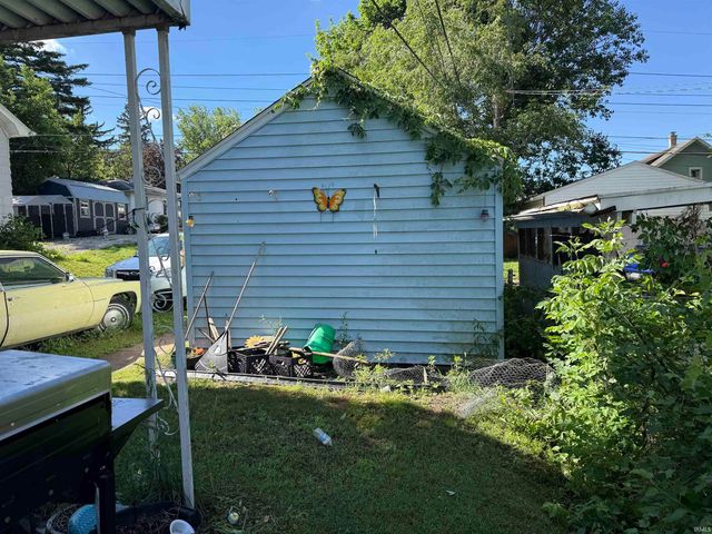 222 E Fairview Avenue, South Bend, IN 46614