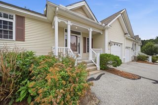34 Mammoth Road # 18, Hooksett, NH 03106