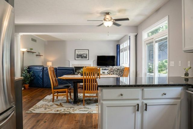 9861 Chambray Street, Portage City, MI 49002