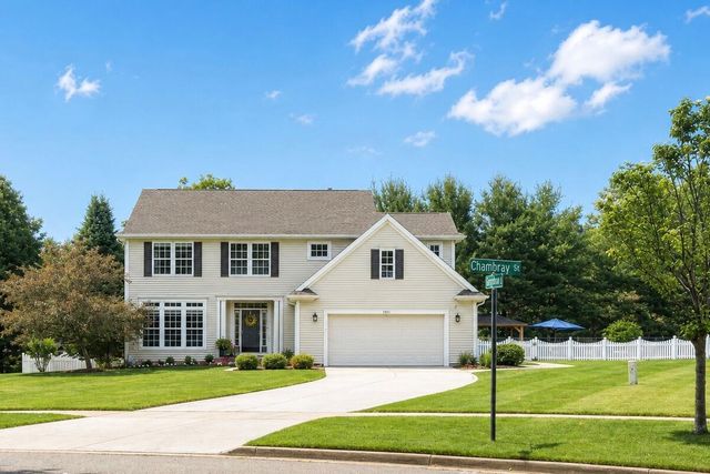 9861 Chambray Street, Portage City, MI 49002