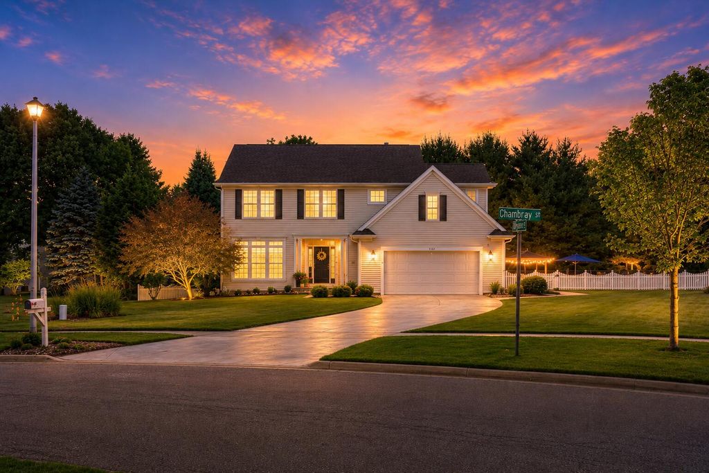 9861 Chambray Street, Portage City, MI 49002