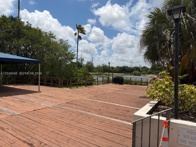4174 Inverrary Dr 605, Lauderhill, FL 33319