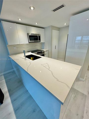 600 NE 36th St 720, Miami, FL 33137