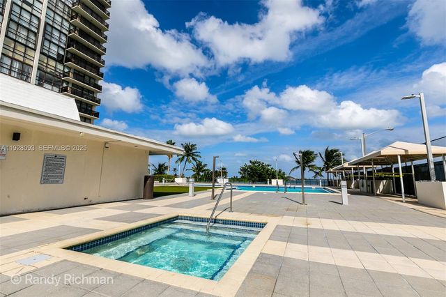 600 NE 36th St 720, Miami, FL 33137