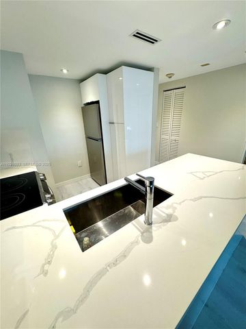 600 NE 36th St 720, Miami, FL 33137