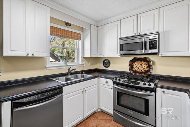 4253 S Woodcliff Drive, Mobile, AL 36693