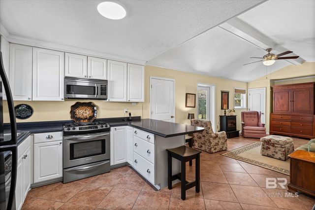 4253 S Woodcliff Drive, Mobile, AL 36693