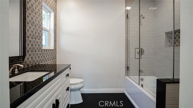 11165 Valley Spring, Studio City (los Angeles), CA 91602