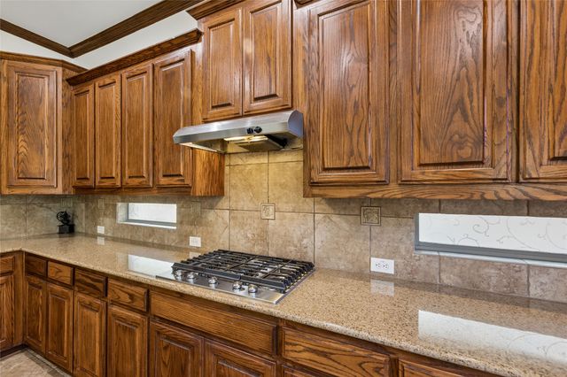 2655 Waterfront Drive, Grand Prairie, TX 75054