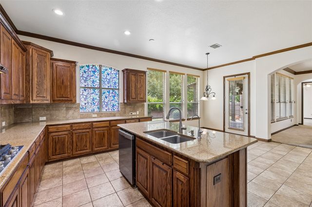 2655 Waterfront Drive, Grand Prairie, TX 75054