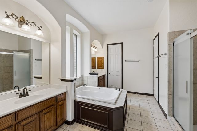 2655 Waterfront Drive, Grand Prairie, TX 75054