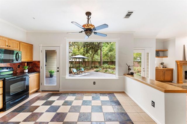 204 N Mill Trace Drive, The Woodlands, TX 77381