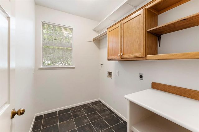 204 N Mill Trace Drive, The Woodlands, TX 77381