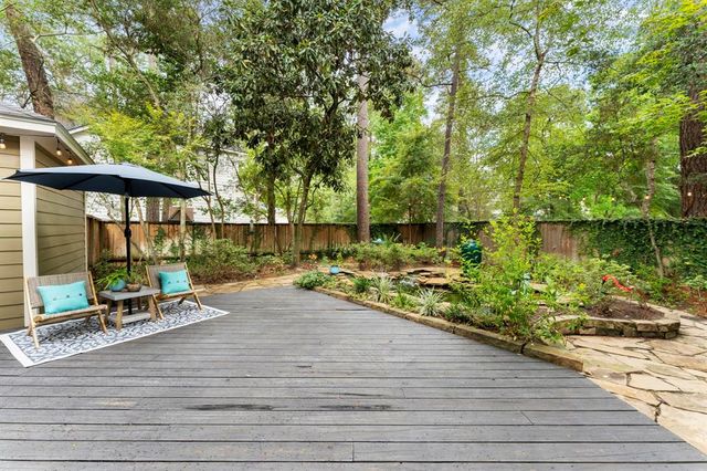 204 N Mill Trace Drive, The Woodlands, TX 77381