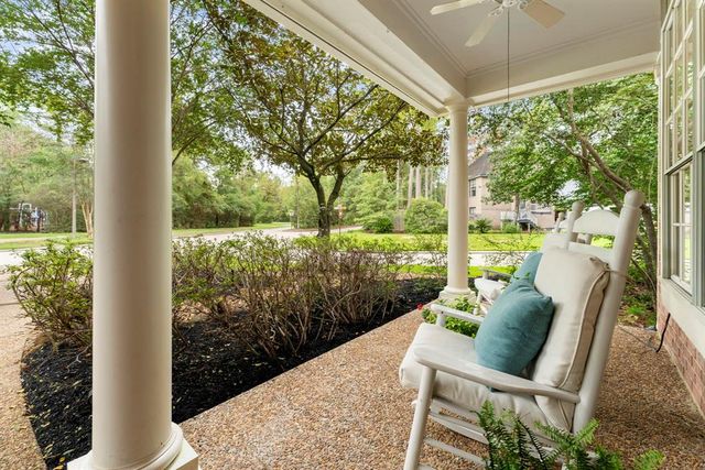 204 N Mill Trace Drive, The Woodlands, TX 77381