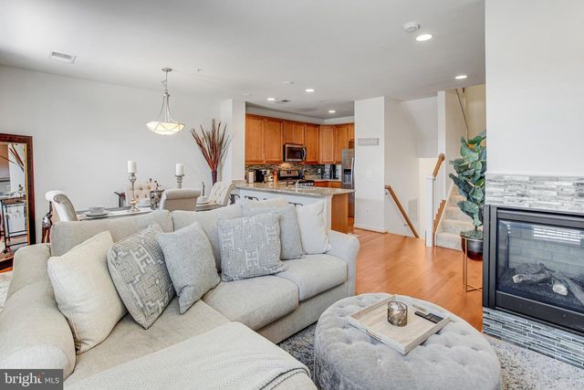 1567 RENATE DR, Woodbridge, VA 22192
