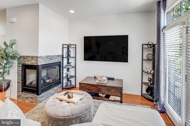 1567 RENATE DR, Woodbridge, VA 22192