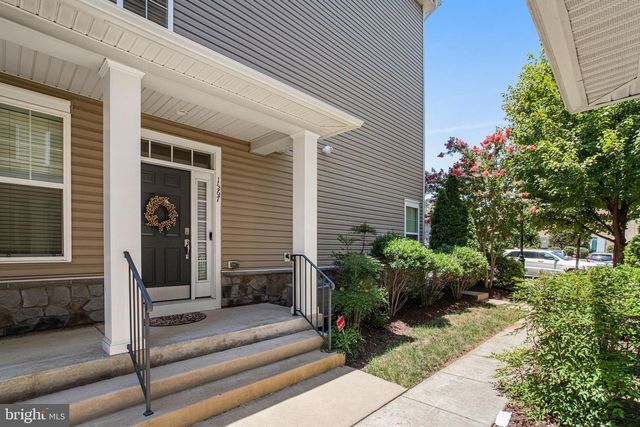 1567 RENATE DR, Woodbridge, VA 22192