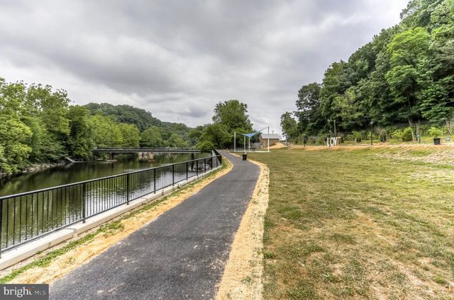 1567 RENATE DR, Woodbridge, VA 22192