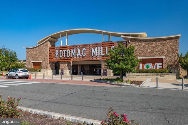 1567 RENATE DR, Woodbridge, VA 22192