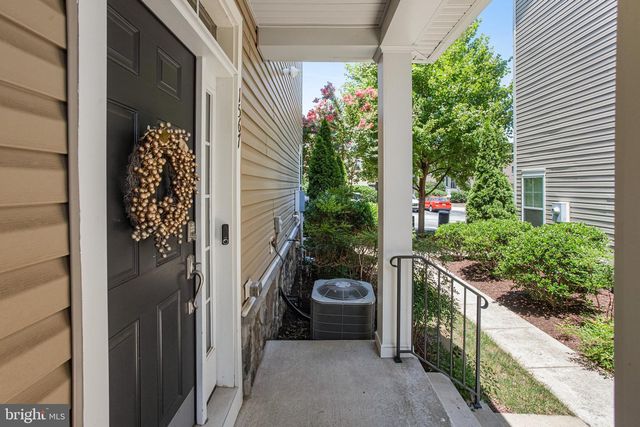 1567 RENATE DR, Woodbridge, VA 22192