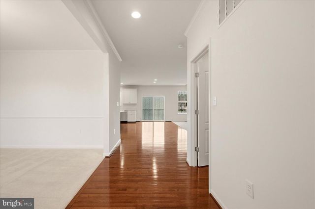 111 ALLIANCE CT, Winchester, VA 22602