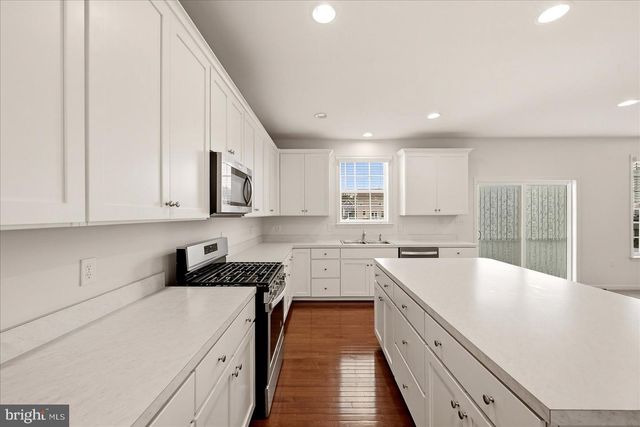 111 ALLIANCE CT, Winchester, VA 22602