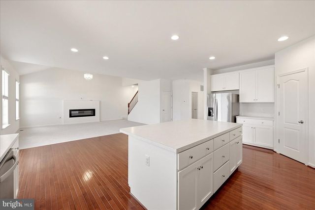 111 ALLIANCE CT, Winchester, VA 22602