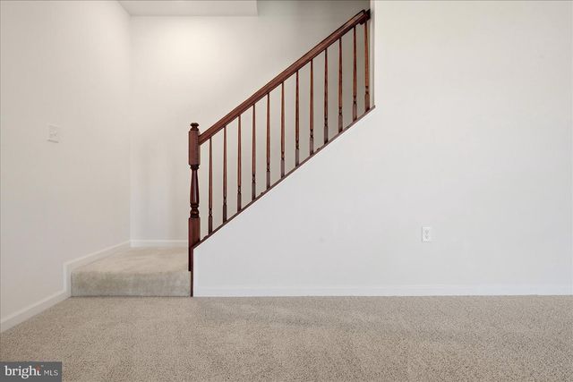 111 ALLIANCE CT, Winchester, VA 22602