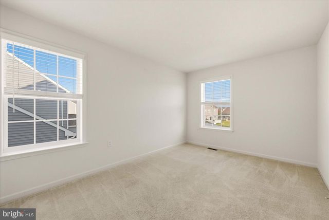 111 ALLIANCE CT, Winchester, VA 22602