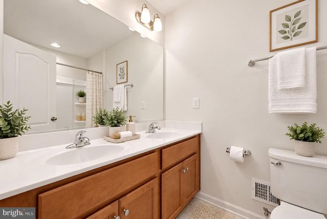 111 ALLIANCE CT, Winchester, VA 22602