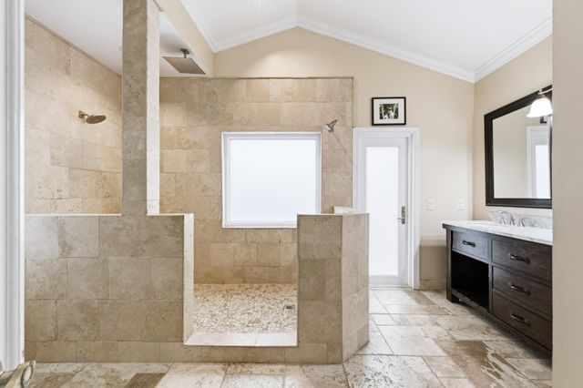10114 Hunt Club Lane, Palm Beach Gardens, FL 33418