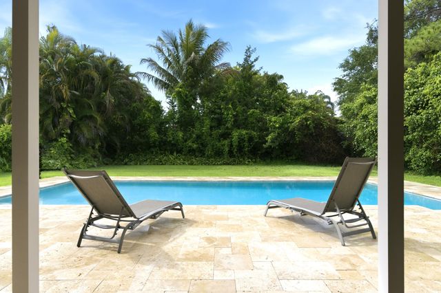 10114 Hunt Club Lane, Palm Beach Gardens, FL 33418