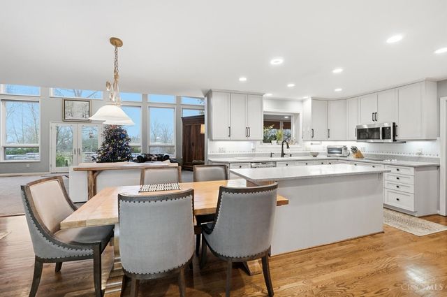 5821 Old Forest Lane, West Chester, OH 45069