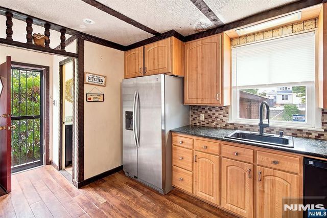 15 Charles Street, Nutley, NJ 07110