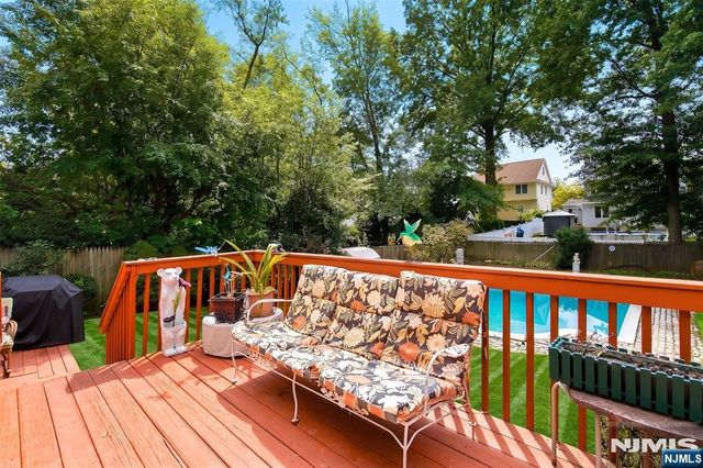 15 Charles Street, Nutley, NJ 07110