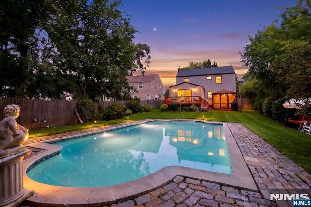 15 Charles Street, Nutley, NJ 07110