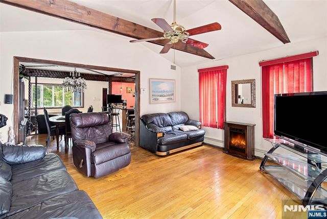 15 Charles Street, Nutley, NJ 07110