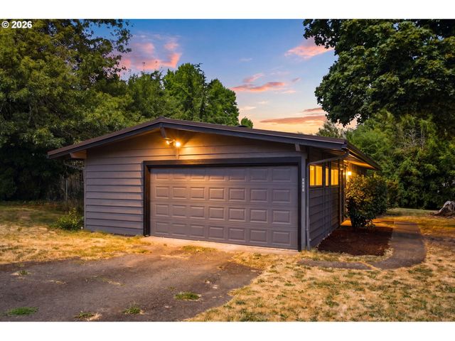 5601 Se OETKIN Dr, Milwaukie, OR 97267