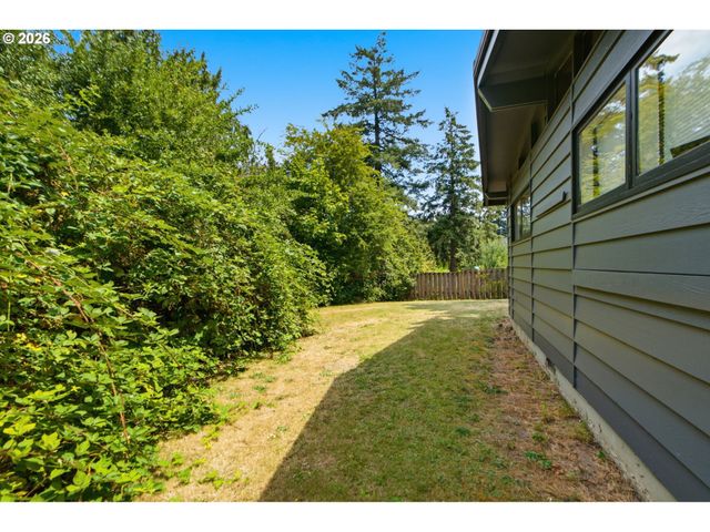 5601 Se OETKIN Dr, Milwaukie, OR 97267