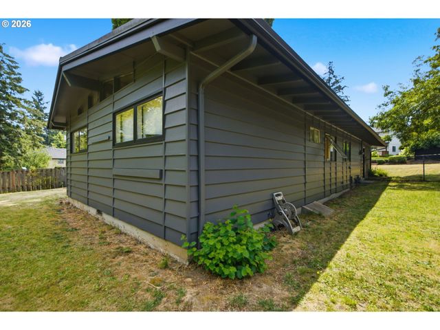 5601 Se OETKIN Dr, Milwaukie, OR 97267