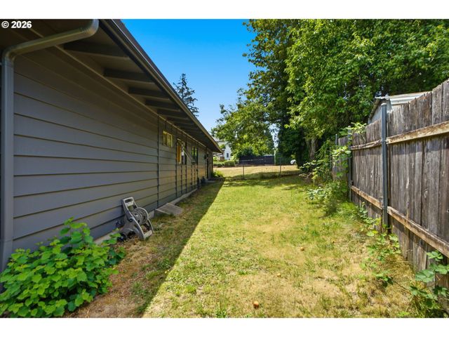 5601 Se OETKIN Dr, Milwaukie, OR 97267